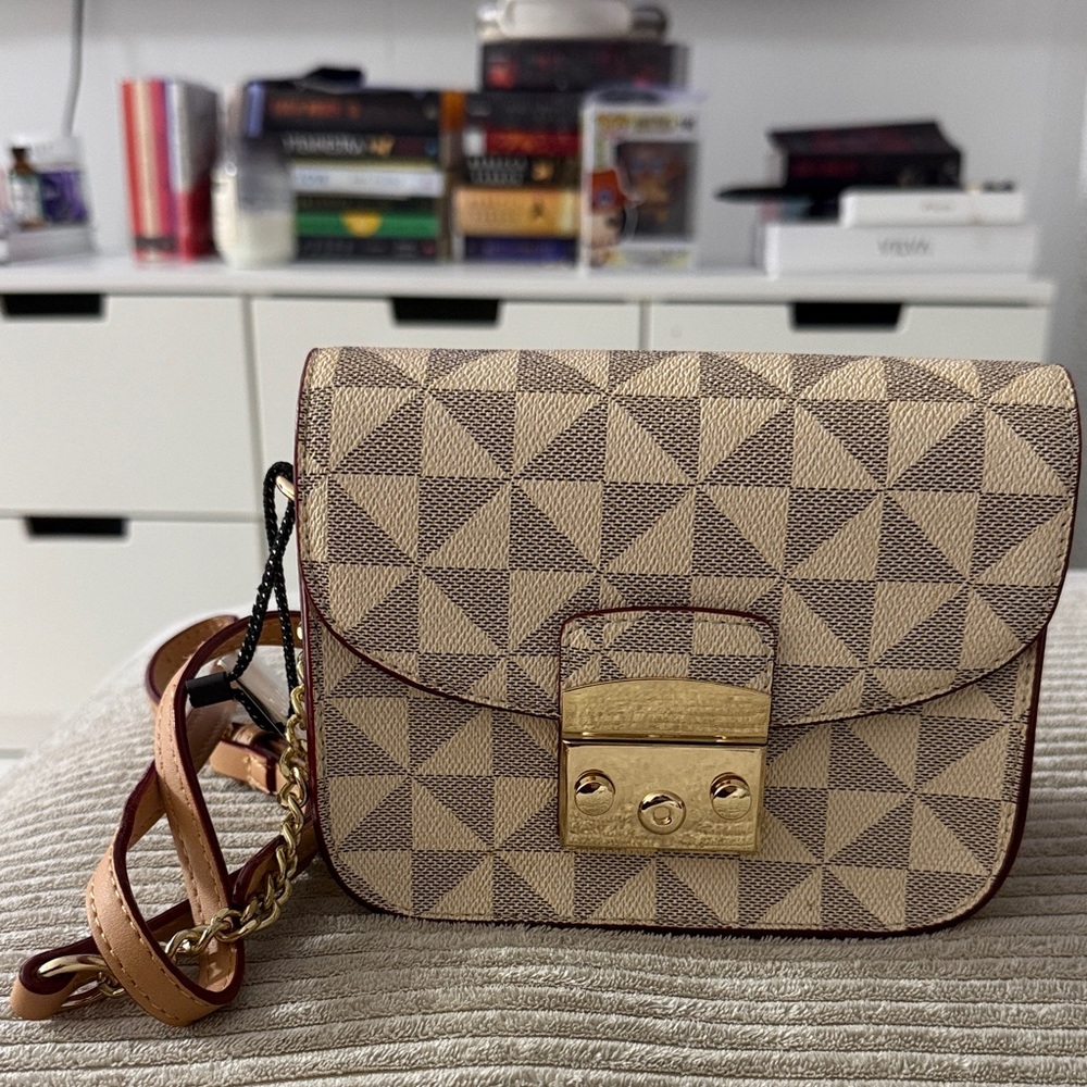 Geometric Patterned Tan Crossbody Bag